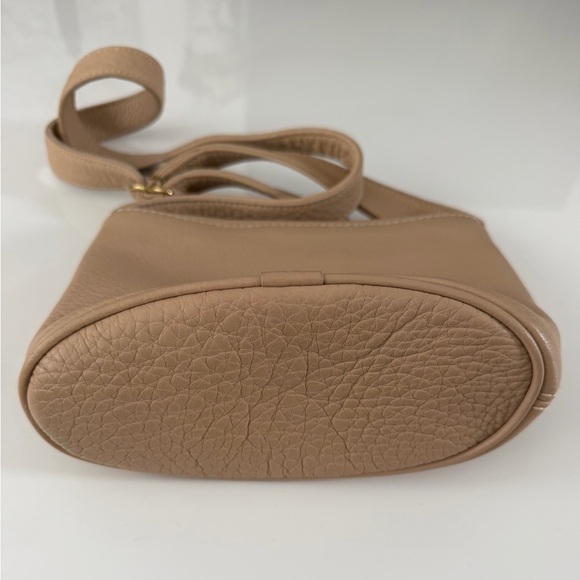 Coach Mini Crossbody Bag Tan Pebbled Leather Small Flap Purse Like New - Picture 7 of 11